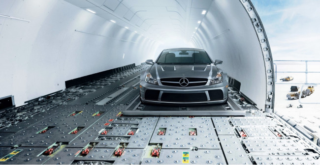 Обои картинки фото автомобили, mercedes-benz, мерседес, серебристый, самолет