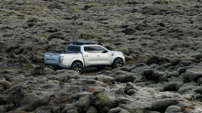 Обои картинки фото renault alaskan concept 2015, автомобили, renault, природа, джип, горы, 2015, concept, alaskan, внедорожник