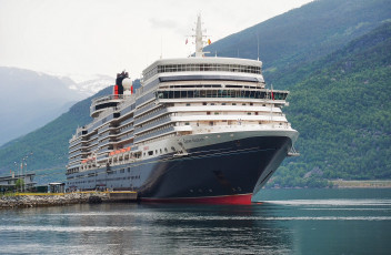 Картинка queen+elizabeth корабли лайнеры круиз лайнер