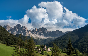 Картинка города -+пейзажи горы