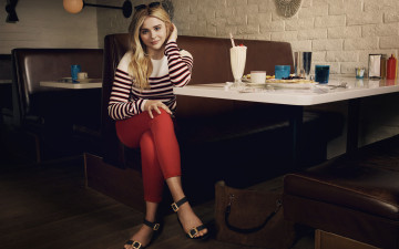 Картинка хлоя+морец+фотосессия+2018 девушки chloe+grace+moretz chloe grace mortez american actress хлоя морец hollywood 2018 кафе актриса celebrities модель