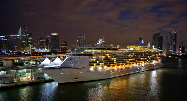 Обои картинки фото navigator of the seas, корабли, лайнеры, лайнер, круиз