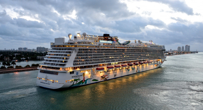 Обои картинки фото norwegian getaway, корабли, лайнеры, круиз, лайнер