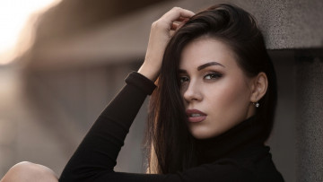 Картинка девушки -+лица +портреты брюнетка поза