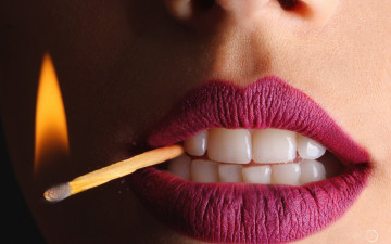 Картинка разное губы горящая спичка