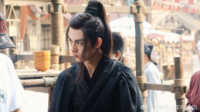 Обои картинки фото танец феникса, мужчины, wang hao xuan, ван, хаосюань, wang, hao, xuan