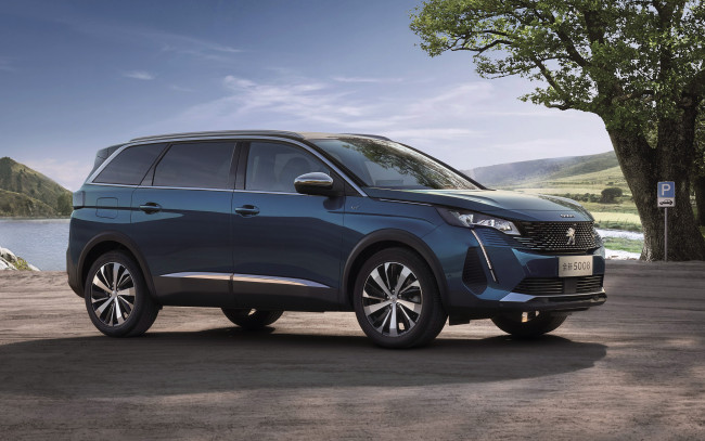 Обои картинки фото 2021 peugeot 5008 gt , cn, автомобили, peugeot, 5008, gt, дорога, spec, 2021, года, кроссовер, французские