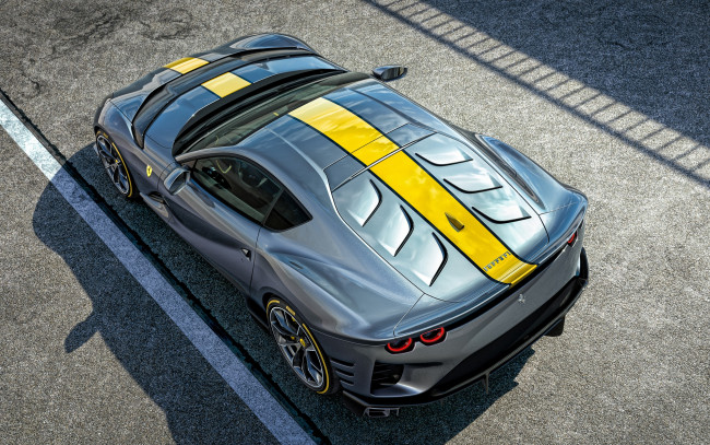 Обои картинки фото автомобили, ferrari, 2021, 812, special, edition, 4k, вид, сверху, экстерьер, роскошный, суперкар, новый, серый, спорткар, феррари