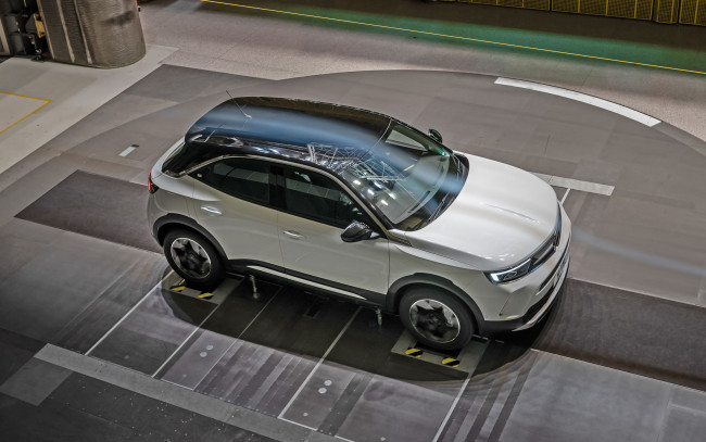 Обои картинки фото автомобили, vauxhall, 2021, mokka, кроссовер, аэродинамика