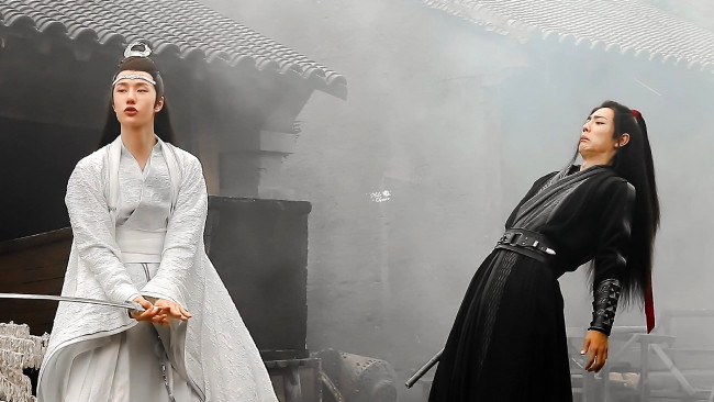 Обои картинки фото разное, знаменитости, ван, ибо, сяо, чжань, съемки, костюмы, меч