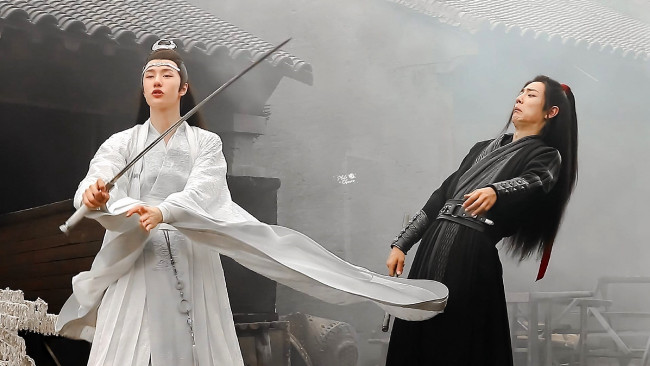 Обои картинки фото разное, знаменитости, ван, ибо, сяо, чжань, съемки, костюмы, меч