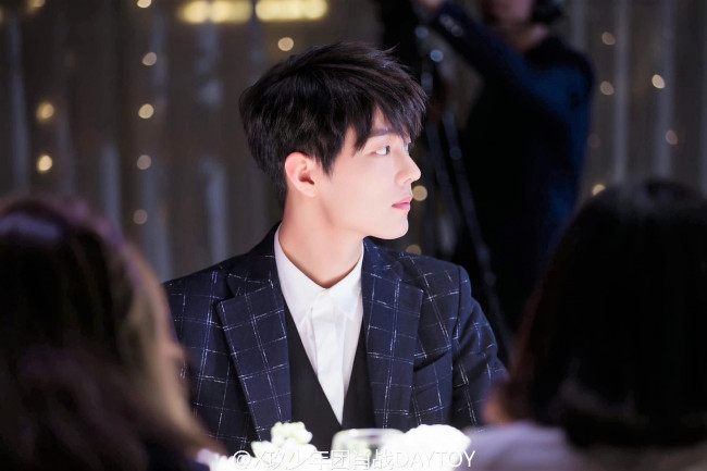 Обои картинки фото мужчины, xiao zhan, актер, пиджак