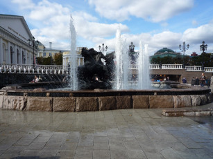 Картинка города фонтаны