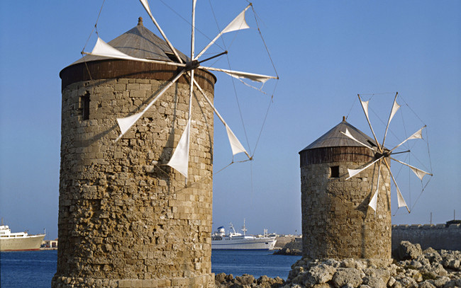 Обои картинки фото разное, мельницы, ветряк, небо, море, пейзаж