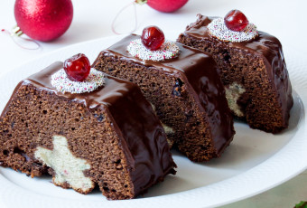 Картинка еда пирожные кексы печенье кекс вишенки