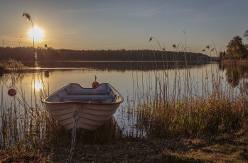 Картинка корабли лодки +шлюпки заря река
