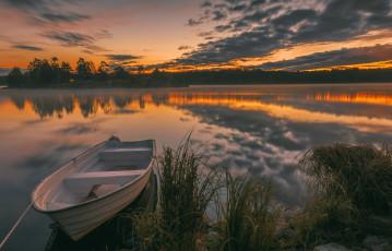 Картинка корабли лодки +шлюпки заря река