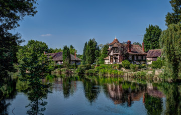 Картинка города -+пейзажи поселок река