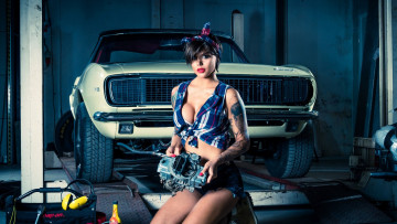 Картинка автомобили -авто+с+девушками гараж