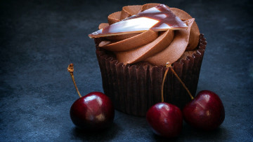 Картинка еда пирожные +кексы +печенье вишня капкейк