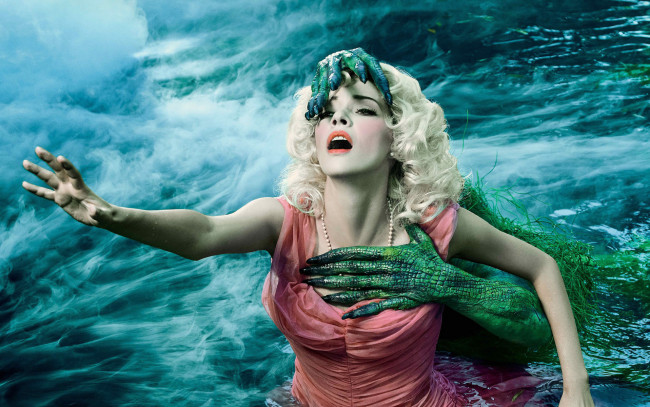 Обои картинки фото кино фильмы, american horror story, чудовище, девушка