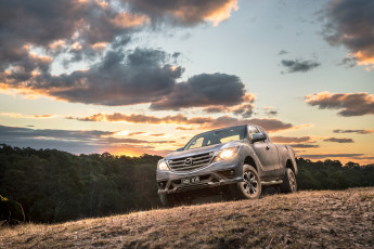 Картинка автомобили mazda