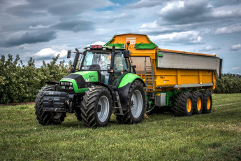 Картинка техника тракторы поле трактор