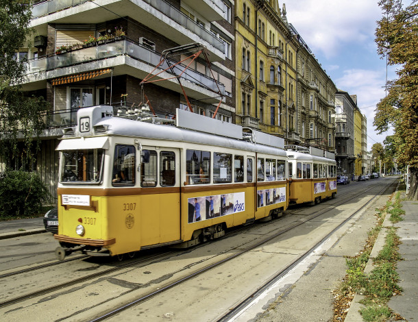 Обои картинки фото техника, трамваи, рельсы, мостовая