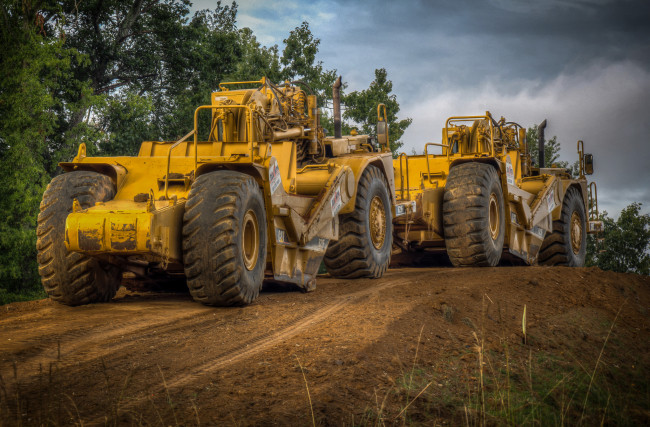 Обои картинки фото техника, грейдеры, поле, трактор