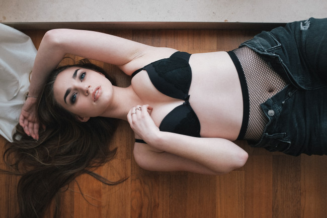 Обои картинки фото девушка, девушки, -unsort , брюнетки, темноволосые, модель