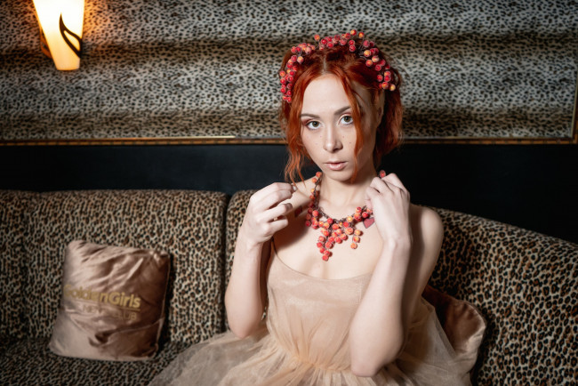 Обои картинки фото девушки, - рыжеволосые и разноцветные, golden, girls, ночной, клуб, модель