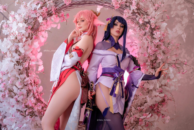 Обои картинки фото девушки, valery himera , lera himera, образы, косплей, оружие, наряды, кольцо, цветы