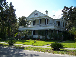 Картинка города здания дома терраса пальмы