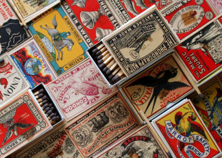 Картинка разное курительные принадлежности спички много