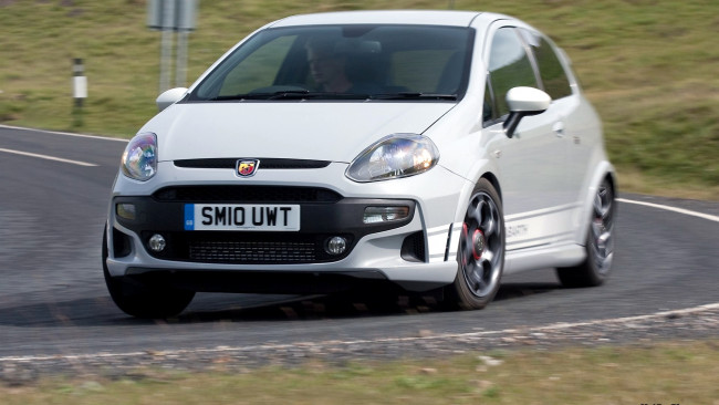 Обои картинки фото fiat, gande, punto, abarth, автомобили, италия, group