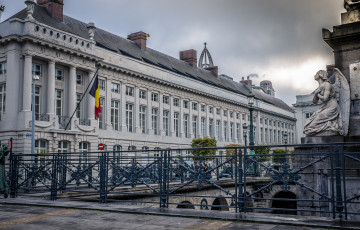 Картинка martyrs`+square +brussels +belgium города брюссель+ бельгия флаг брюссель здание скульптура площадь мучеников belgium brussels монумент martyrs' square