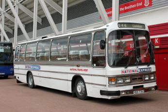 Картинка автомобили автобусы транспорт пассажирский