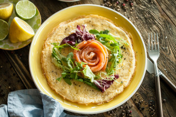 Картинка еда Яичные+блюда завтрак зелень рыба омлет