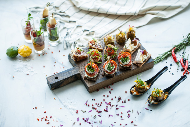 Обои картинки фото еда, салаты,  закуски, канапе, вкусно, закуска