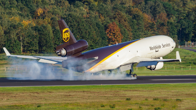 Обои картинки фото авиация, грузовые самолёты, авиалайнер