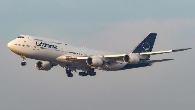 Обои картинки фото авиация, пассажирские самолёты, авиалайнер