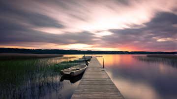 Картинка корабли лодки +шлюпки река мостки закат