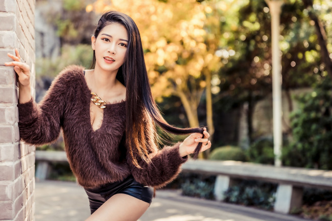 Обои картинки фото девушки, - азиатки, азиатка, шорты