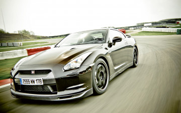 Картинка автомобили nissan datsun