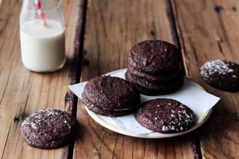 Картинка еда пирожные кексы печенье молоко