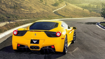 Картинка автомобили ferrari желтый шоссе дорога трасса поворот склон