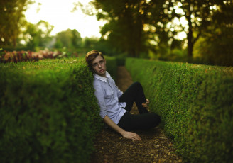 Картинка мужчины -+unsort кусты парень парк