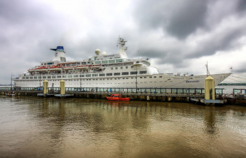 Картинка корабли лайнеры причал лайнер круиз океанский