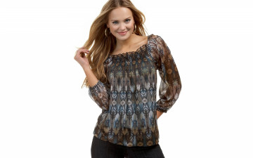 Картинка девушки elisandra+tomacheski элисандра томачески серьги джинсы туника улыбка модель