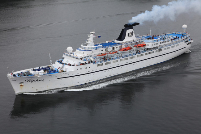 Обои картинки фото princess daphne, корабли, лайнеры, лайнер, круизный